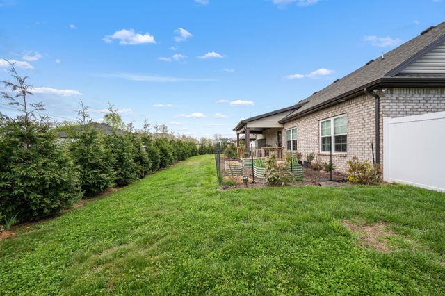 98 Pinnacle Point Ln, Tullahoma, TN 37388