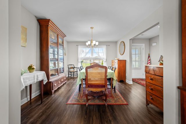 98 Pinnacle Point Ln, Tullahoma, TN 37388