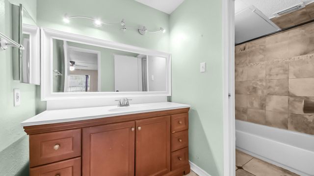 2120 El Paseo Street 1403, Houston, TX 77054