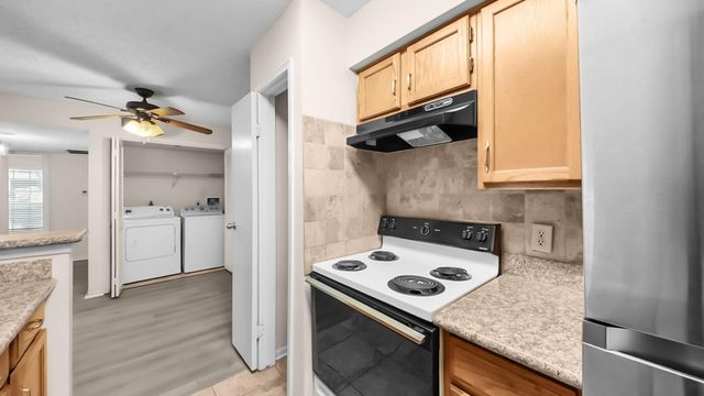 2120 El Paseo Street 1403, Houston, TX 77054