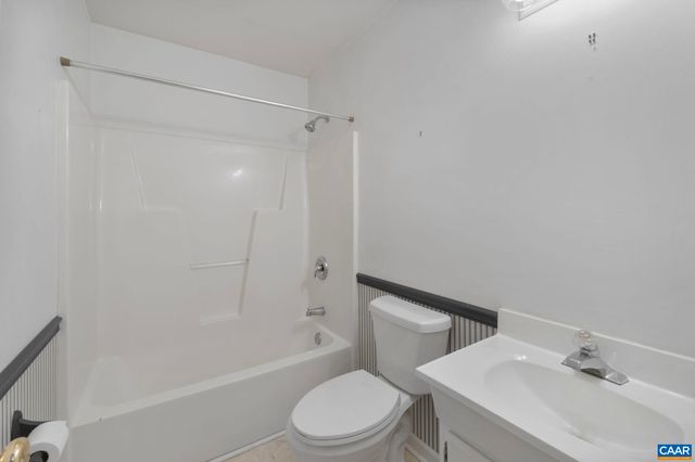 6 PINEHURST RD, Palmyra, VA 22963