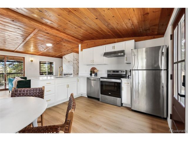 7105 Flagstaff Rd, Boulder, CO 80302