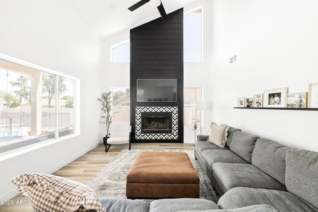 581 N CHOLLA Street, Chandler, AZ 85224