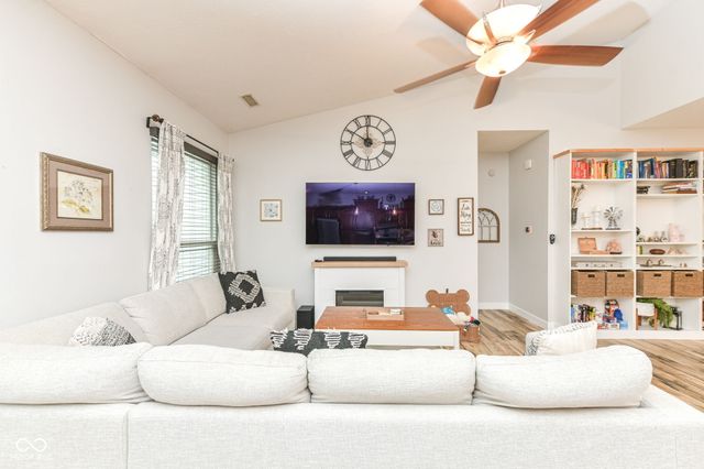 605 Beaverbrook Drive, Carmel, IN 46032