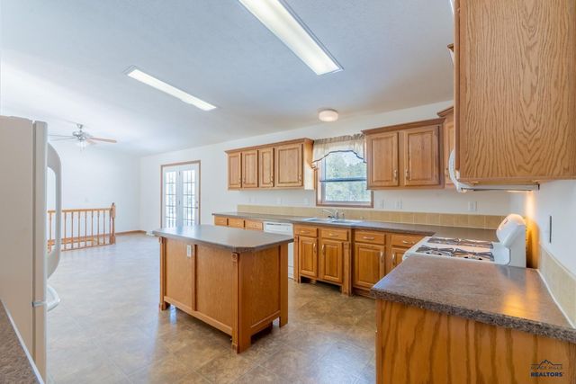 201 QUARRY RD, Four Corners, WY 82715