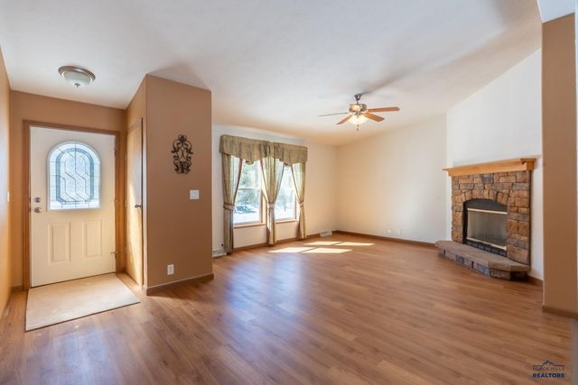 201 QUARRY RD, Four Corners, WY 82715