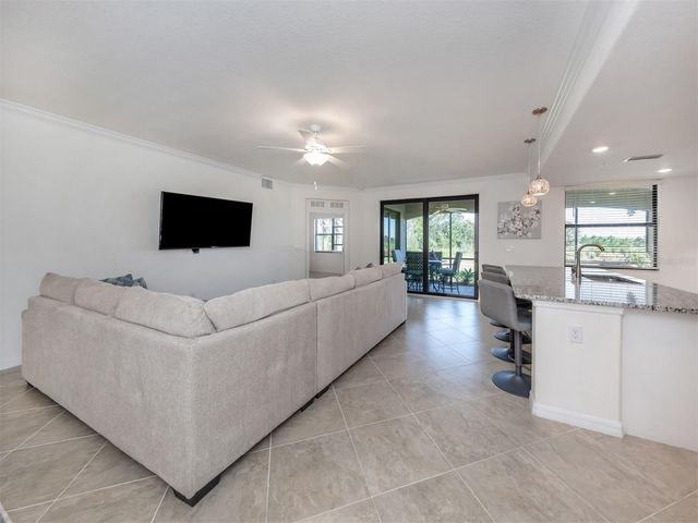 17637 GAWTHROP DRIVE 104, Bradenton, FL 34211