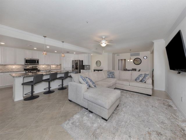 17637 GAWTHROP DRIVE 104, Bradenton, FL 34211