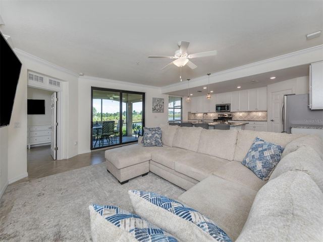 17637 GAWTHROP DRIVE 104, Bradenton, FL 34211