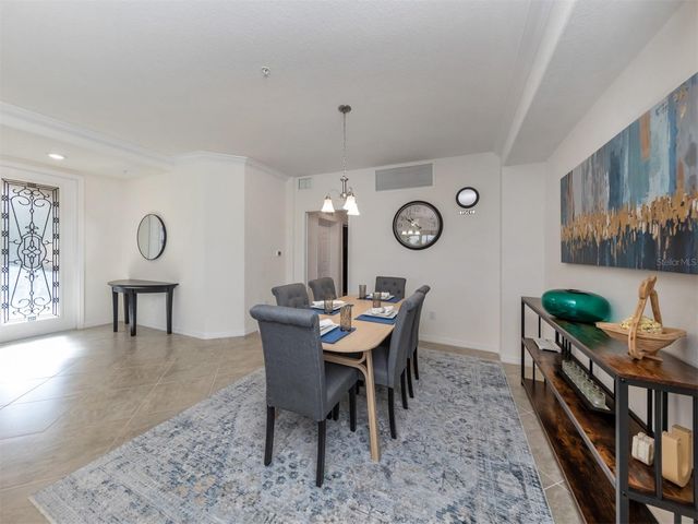 17637 GAWTHROP DRIVE 104, Bradenton, FL 34211
