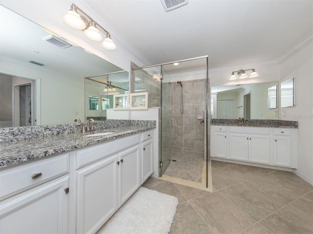 17637 GAWTHROP DRIVE 104, Bradenton, FL 34211