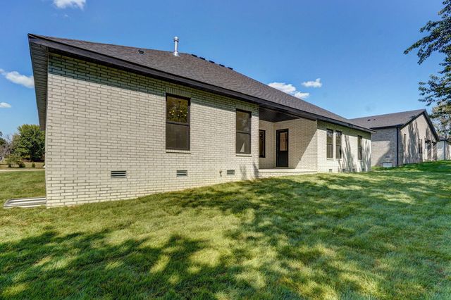1676 E Cobblestone Drive, Ozark, MO 65721