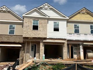 45 Creekside Commons Drive, Hoschton, GA 30548