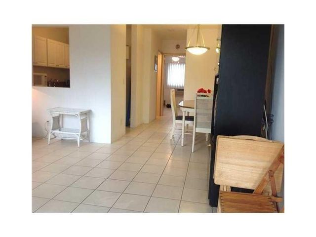 301 E Mcnab Road E 106, Pompano Beach, FL 33060