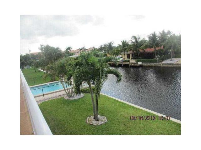 301 E Mcnab Road E 106, Pompano Beach, FL 33060