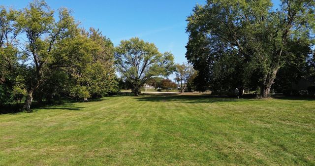 Lot 7 Hickory Nut Grove Road, Cary, IL 60013