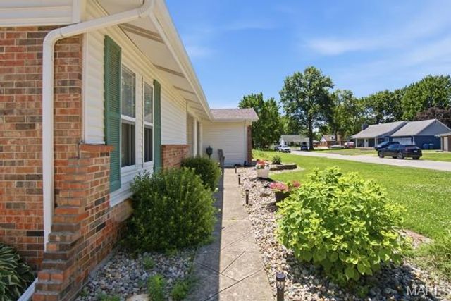 3232 Newell Drive, Granite City, IL 62040