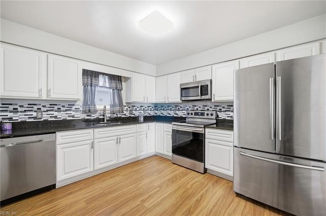 936 Fern Ridge RD, Virginia Beach, VA 23452