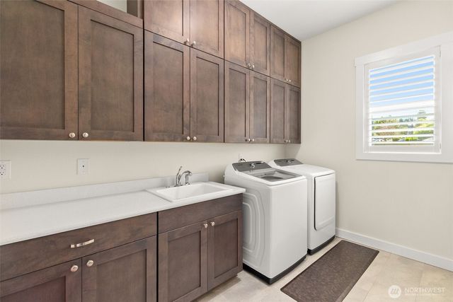 4452 Campus Drive NE, Lacey, WA 98516