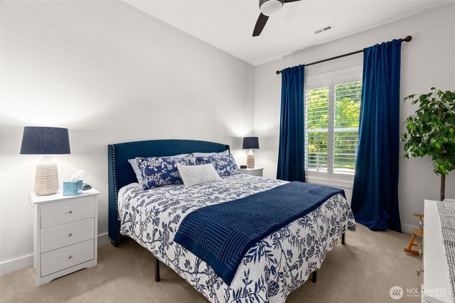 4452 Campus Drive NE, Lacey, WA 98516