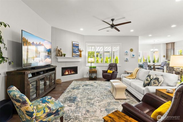 4452 Campus Drive NE, Lacey, WA 98516