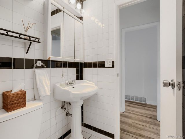 5533 Raritan Way, Denver, CO 80221