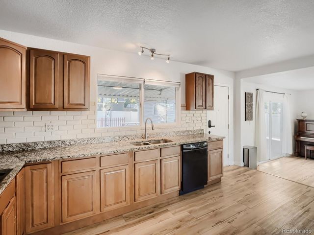 5533 Raritan Way, Denver, CO 80221