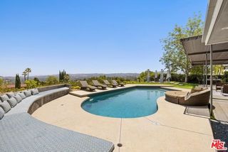 6020 Rod Avenue, Woodland Hills (los Angeles), CA 91367