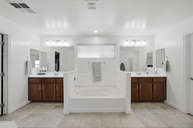 6851 E BOISE Street, Mesa, AZ 85207