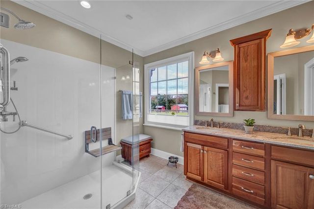 400 Ratledge Road, Mocksville, NC 27028