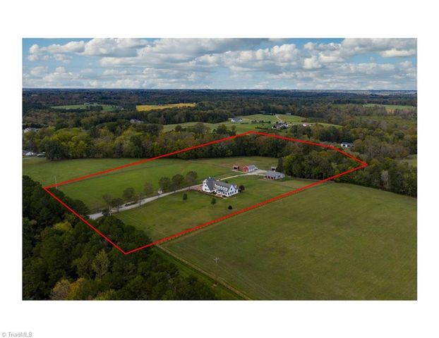 400 Ratledge Road, Mocksville, NC 27028