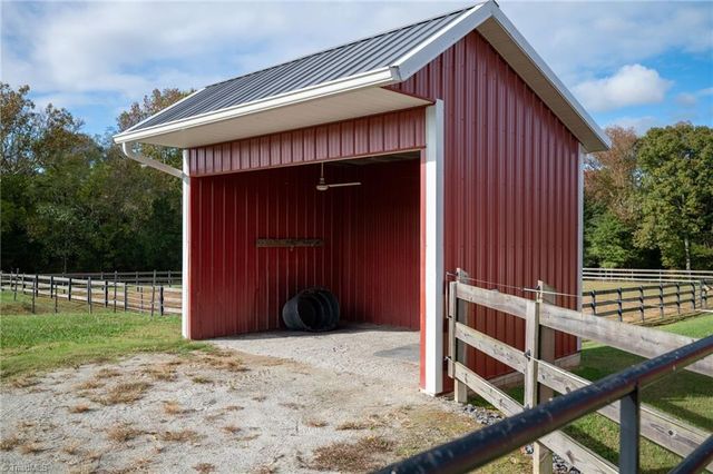 400 Ratledge Road, Mocksville, NC 27028