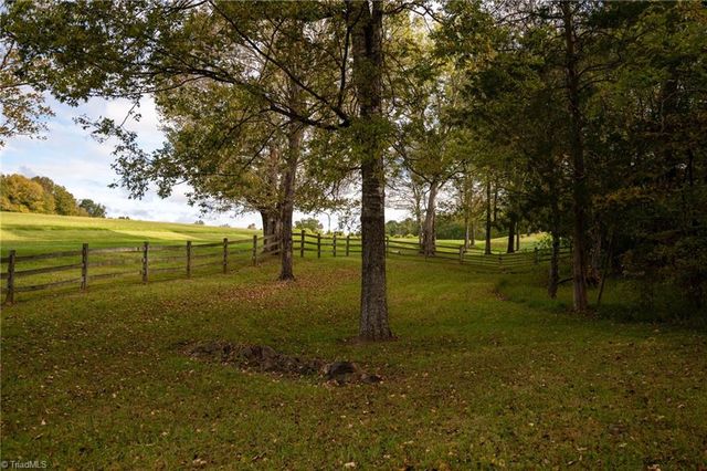 400 Ratledge Road, Mocksville, NC 27028