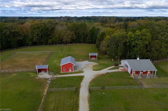 400 Ratledge Road, Mocksville, NC 27028