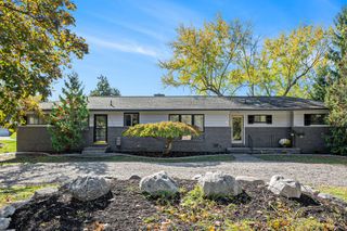 60 Waldon Road, Clarkston, MI 48346