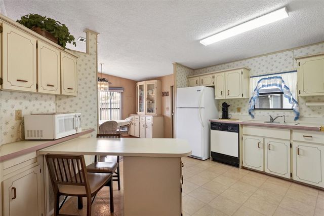 6473 PEPPERTREE PATH NE, Winter Haven, FL 33881