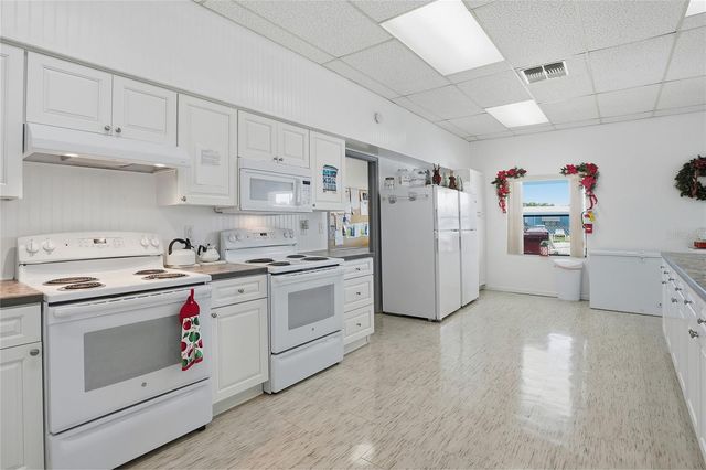 6473 PEPPERTREE PATH NE, Winter Haven, FL 33881
