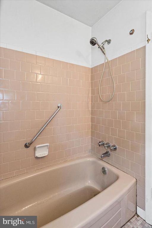 Image 23 of property listing at 8407 MAYMEADOW CT, Baltimore, MD 21244