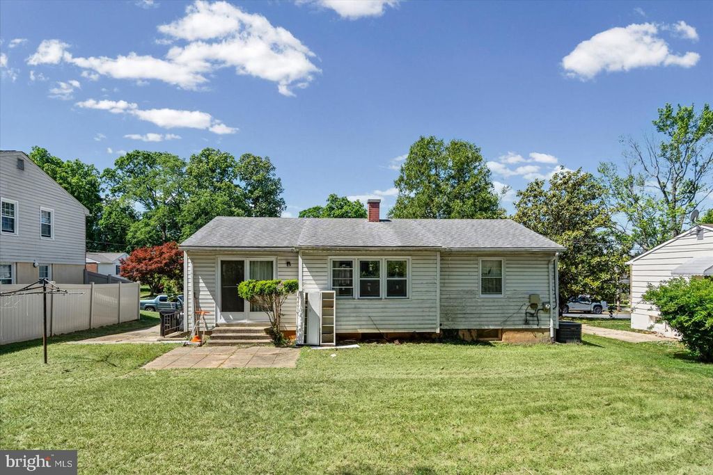 Image 27 of property listing at 8407 MAYMEADOW CT, Baltimore, MD 21244