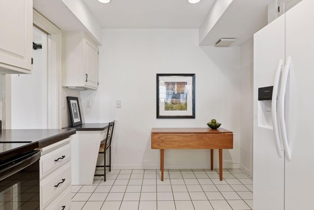 1201 Yale Place 407, Minneapolis, MN 55403