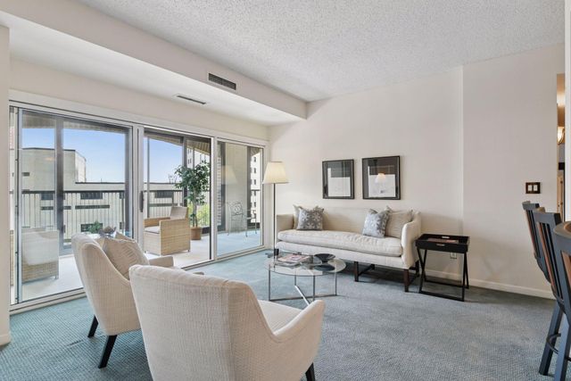 1201 Yale Place 407, Minneapolis, MN 55403