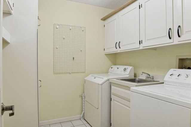 1201 Yale Place 407, Minneapolis, MN 55403