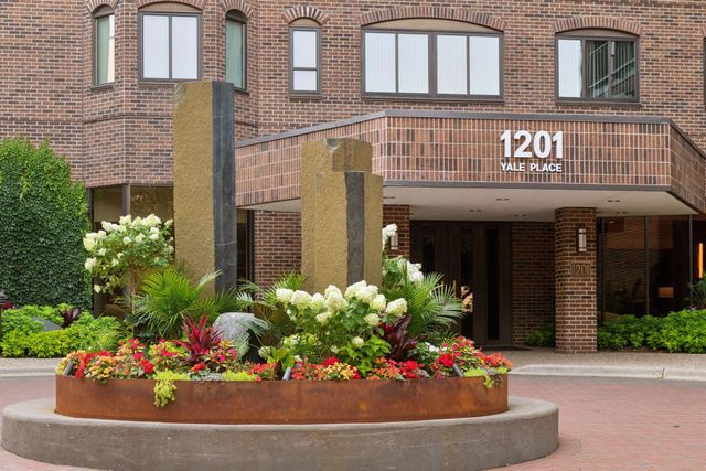1201 Yale Place 407, Minneapolis, MN 55403