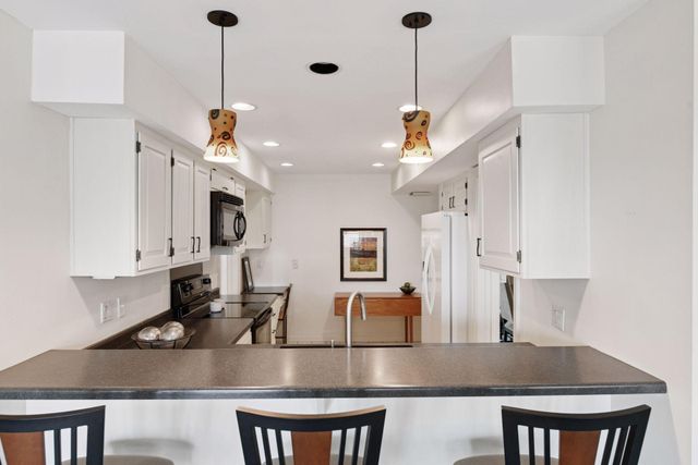 1201 Yale Place 407, Minneapolis, MN 55403