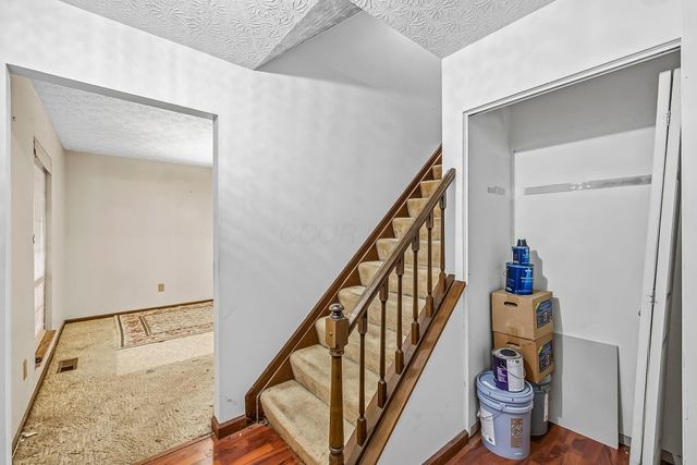 1116 Timberbank Lane, Westerville, OH 43081