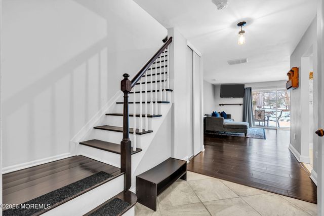 55 Oak Lane, Eatontown, NJ 07724