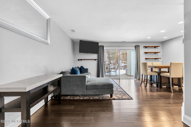 55 Oak Lane, Eatontown, NJ 07724