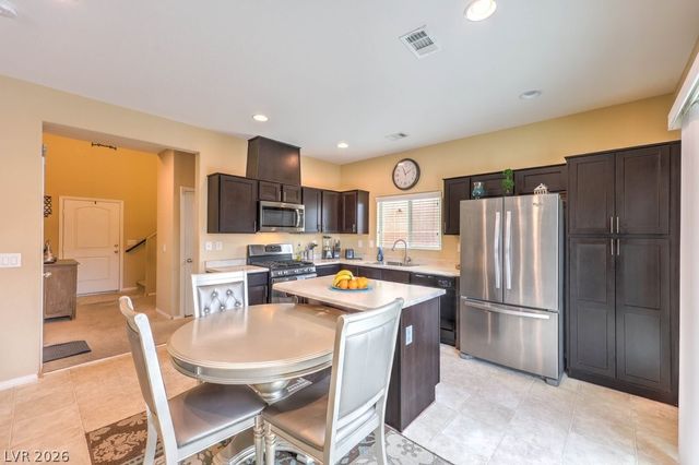 10638 AXIS MOUNTAIN Court, Las Vegas, NV 89166