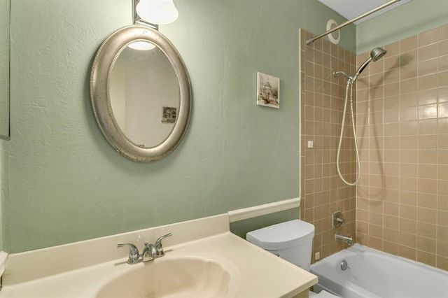 11814 RAINTREE DRIVE 11814, Temple Terrace, FL 33617