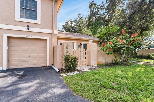 11814 RAINTREE DRIVE 11814, Temple Terrace, FL 33617